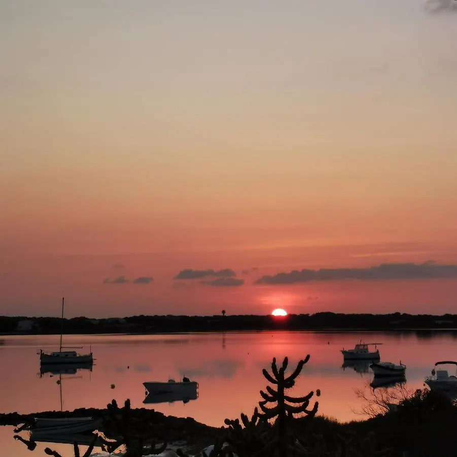 Holiday home Casa Frente Al Lago La Savina